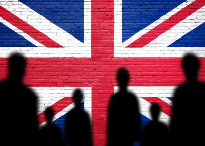 UK expecting more visa curbs to cut migration